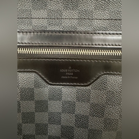 Louis Vuitton Daniel MM Messenger Bag Black Coated Canvas Authentic - Picture 4 of 11